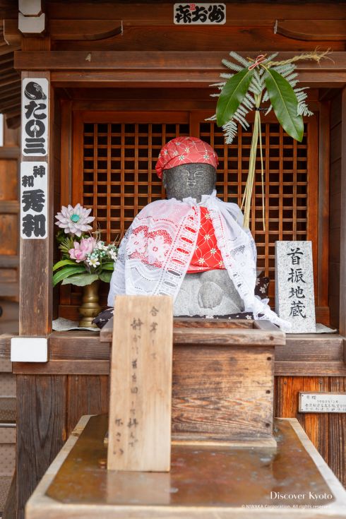 Kubi Furi jizō statue at Kiyomizu-dera.