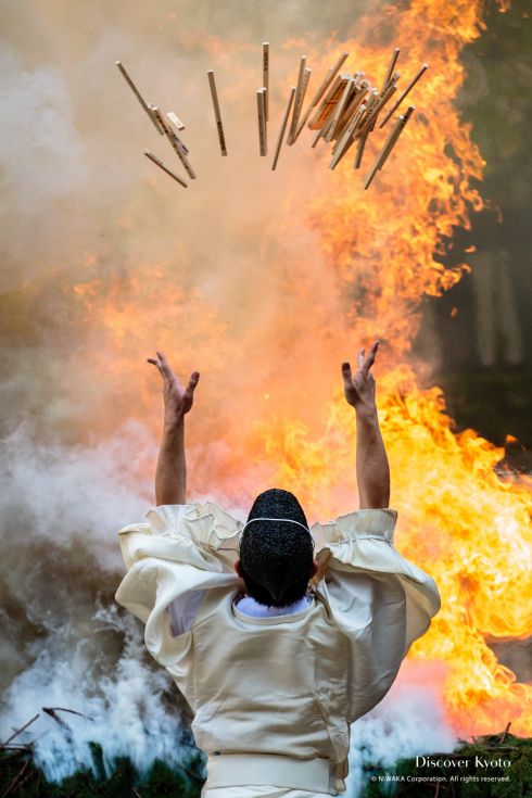 Gomagi fly high during the Hitaki-sai Fire Festival at Fushimi Inari.