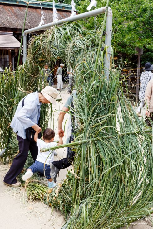 Chinowa ring during the Nagoshi no Harae at Kitano Tenmangū shrine.