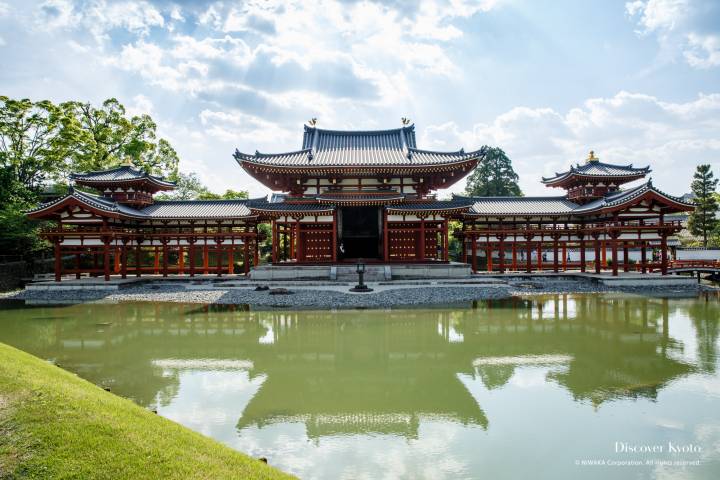 Phoenix Hall and pond at Byōdō-in Temple, Kyoto