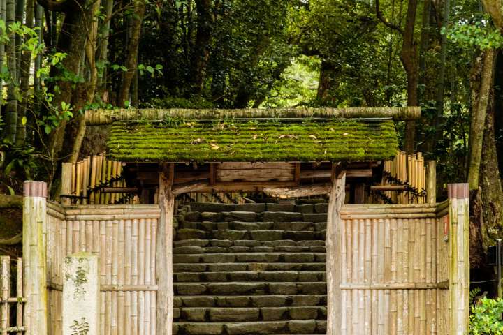 Bamboo gate at Shisen-dō temple.