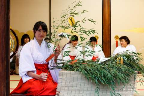 Lucky bamboo at Tōka Ebisu at Kyoto Ebisu Shrine.