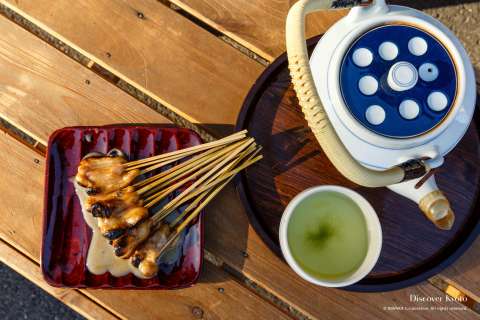 Aburi mochi at Imamiya Shrine.