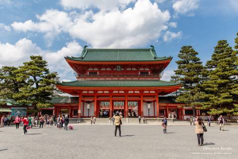 The Ōtenmon Gate at Heian Shrine.