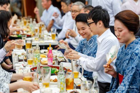 Kamishichiken Beer Garden Community Women