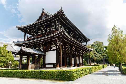 Sanmon Gate at Tōfuku-ji temple.