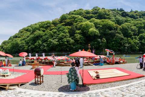The festival grounds of Mifune Matsuri at Kurumazaki Jinja.
