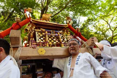 Local men participate in Kifune Matsuri at Kifune Shrine.