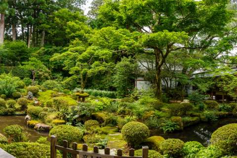 Panorama of the Shūheki-en garden at Sanzen-in temple.