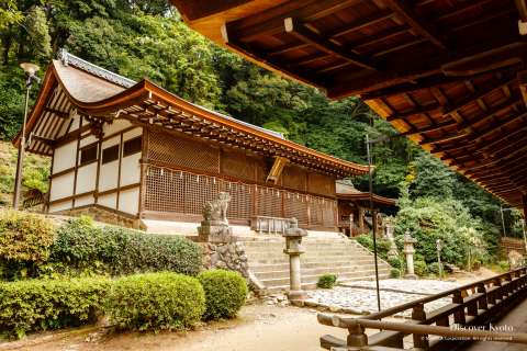 The main hall of Ujigami Shrine